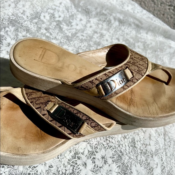 Christian Dior Beige logo slipper in  size 5(35 1/2) - Picture 10 of 10